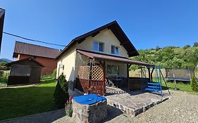 Casa In Curte La Zavate